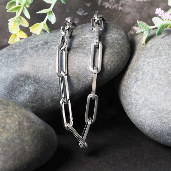 14K White Gold Wide Paperclip Chain (6.10 mm) - alternate view 4
