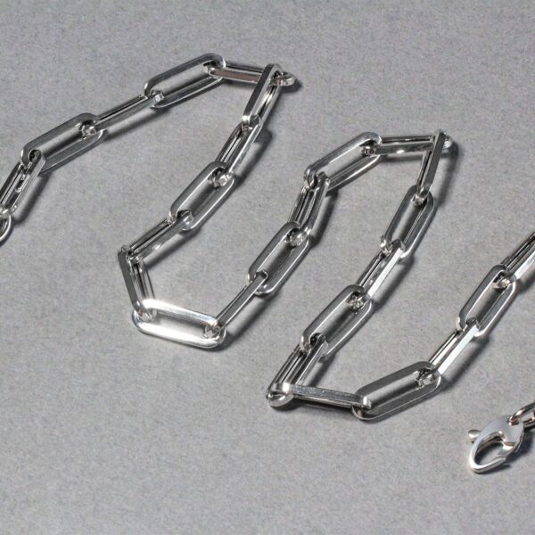 14K White Gold Wide Paperclip Chain (6.10 mm) - alternate view 5