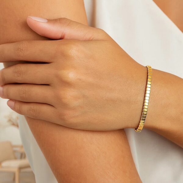 14k Yellow Gold Brick Omega Bracelet (3.20 mm) - alternate view 5