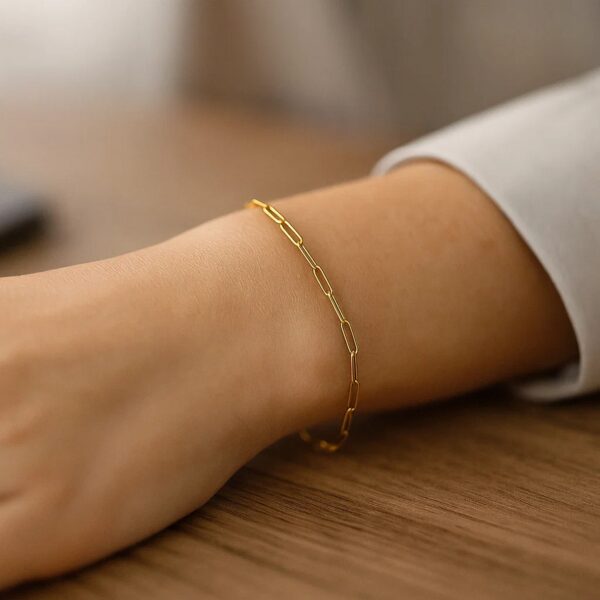 14K Yellow Gold Paperclip Bracelet (2.50 mm) - alternate view 4
