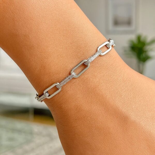 14k White Gold Diamante Paperclip Chain Bracelet (4.00 mm) - alternate view 3