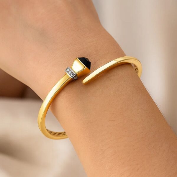 14k Yellow Gold Crossover Style Hinged Bangle Bracelet with Onyx (3.40 mm) - J - alternate view 4