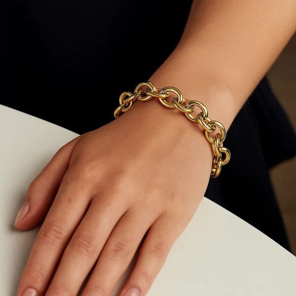 14k Yellow Gold Round Link Bracelet (11.60 mm) - alternate view 3