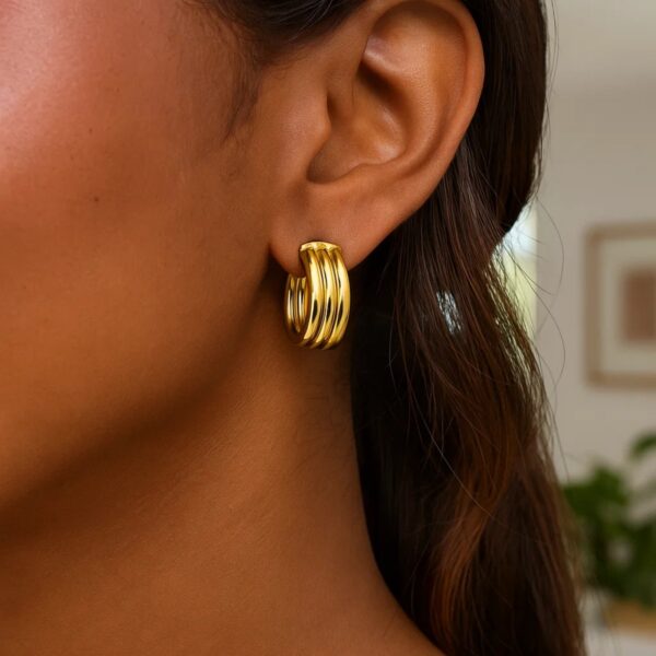 14K Yellow Gold Triple Row Oval Hoop Earrings (17.00 mm) - alternate view 3