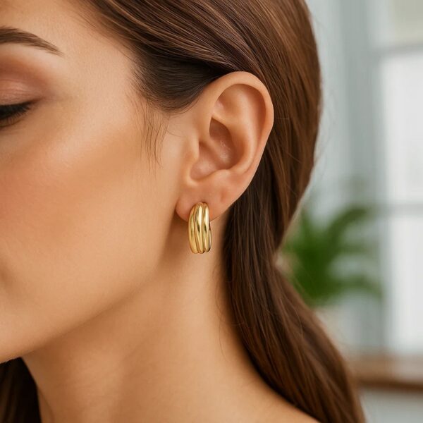 14K Yellow Gold Ribbed Hoop Earrings - alternate view 3