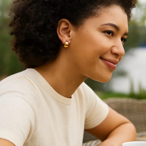Puffed Up Graduated Hoop Earrings in 14K Yellow Gold - alternate view 2